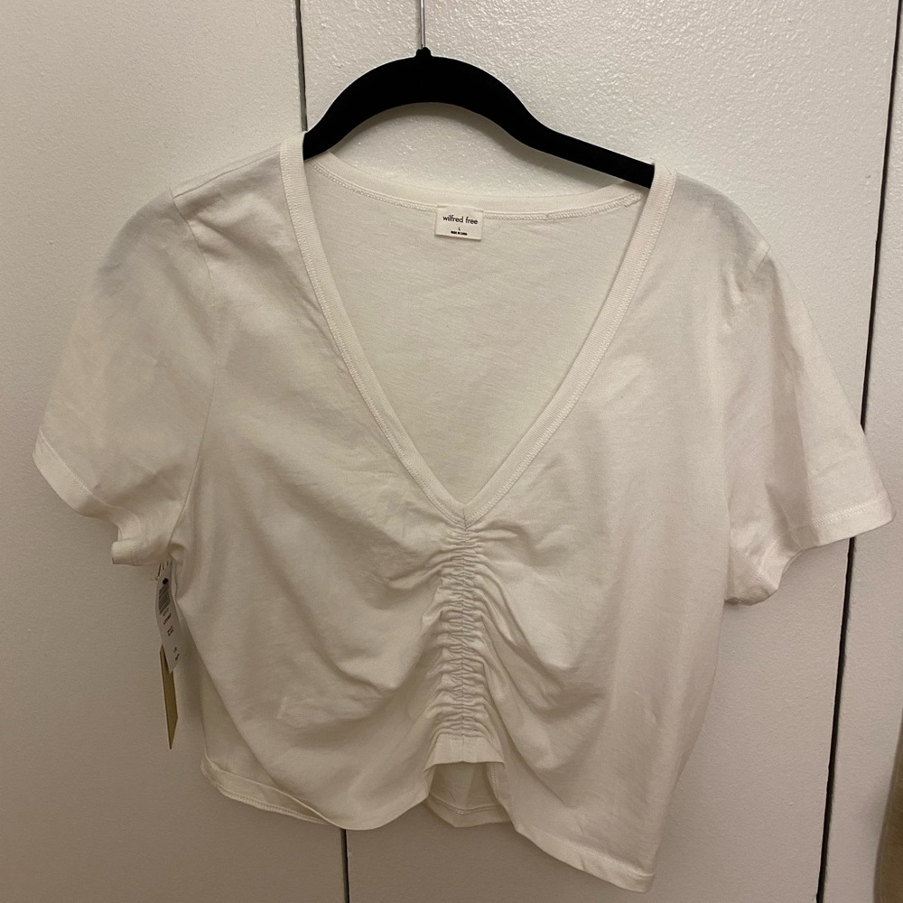 NWT Wilfred (Aritzia) crop top size: Large